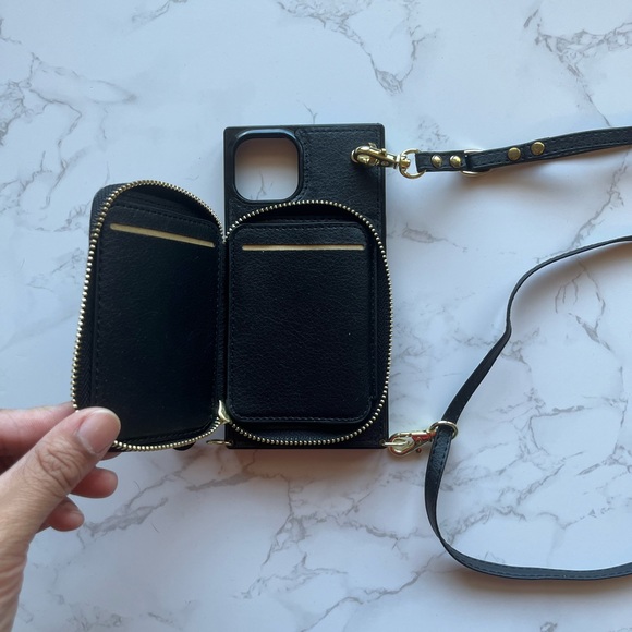 Boxy Crossbody Wallet Case in Black Iphone 13 - Picture 5 of 7
